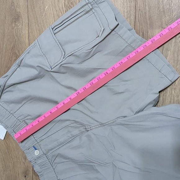 Tommy Bahama Survivalist Cargo Shorts XXL NWT - Picture 4 of 8